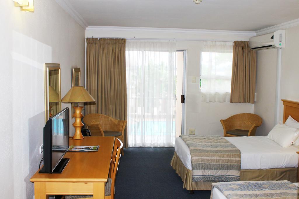 The George Hotel Manzini Exterior photo