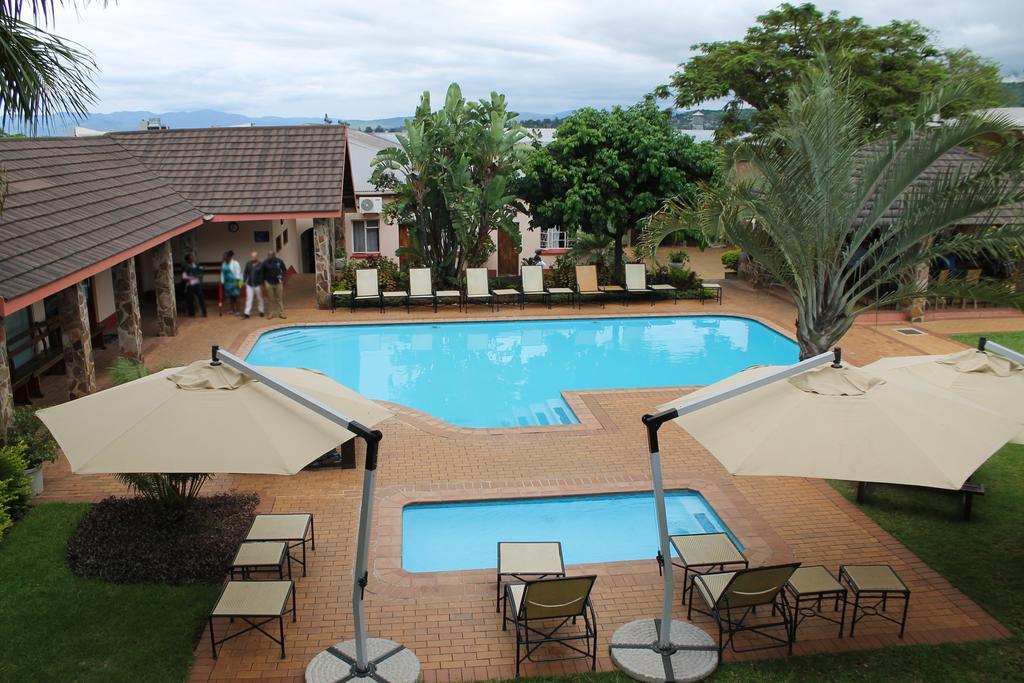 The George Hotel Manzini Exterior photo