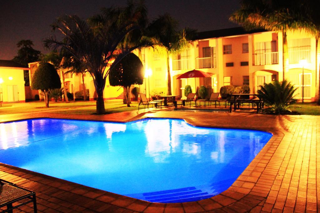 The George Hotel Manzini Exterior photo