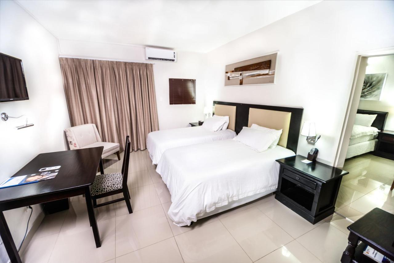 The George Hotel Manzini Exterior photo
